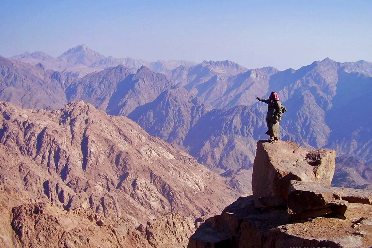 hiking and trekking in the Sinai mountains